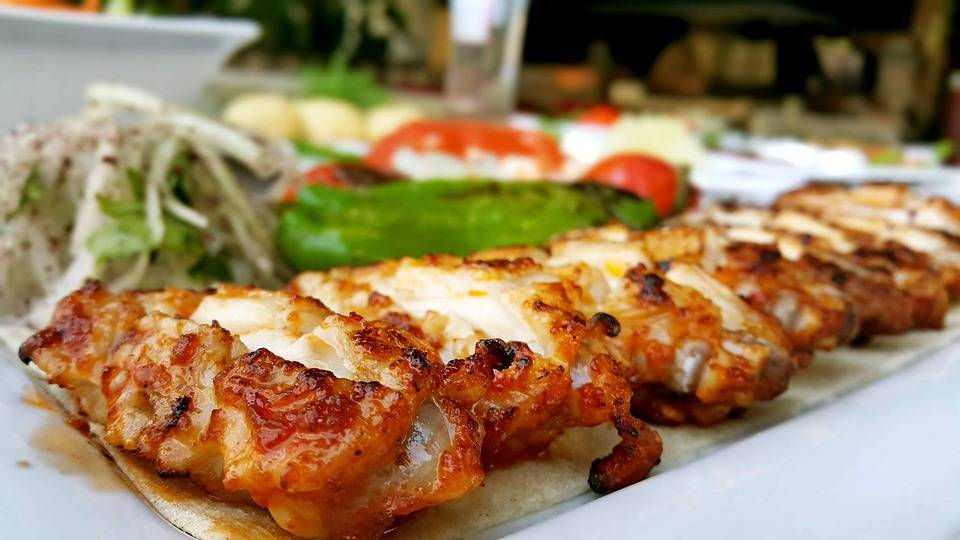 The Best Halal-Friendly Fast Food Places in Turkey [Find Nearby Halal Food]