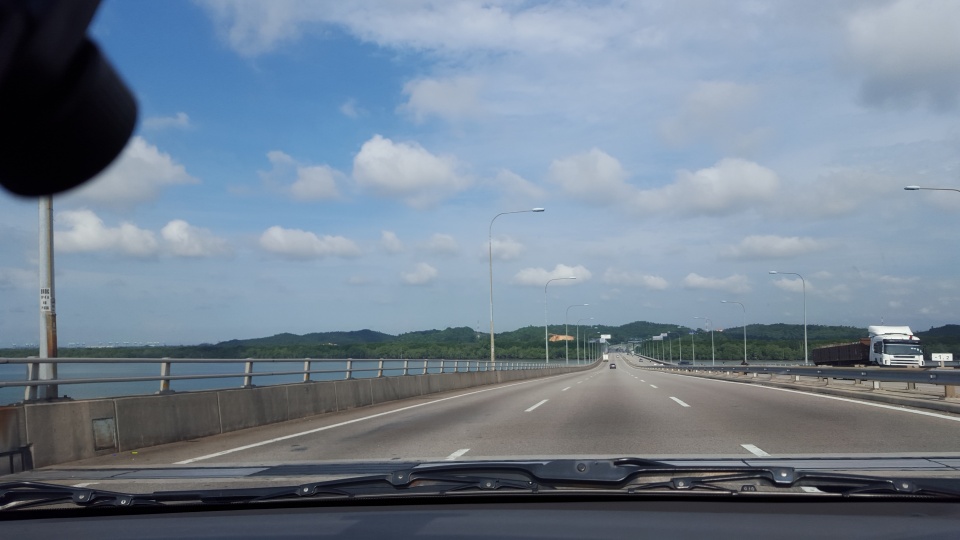 5 Reasons why the Malaysian Highways are the most Halal Friendly in the world!