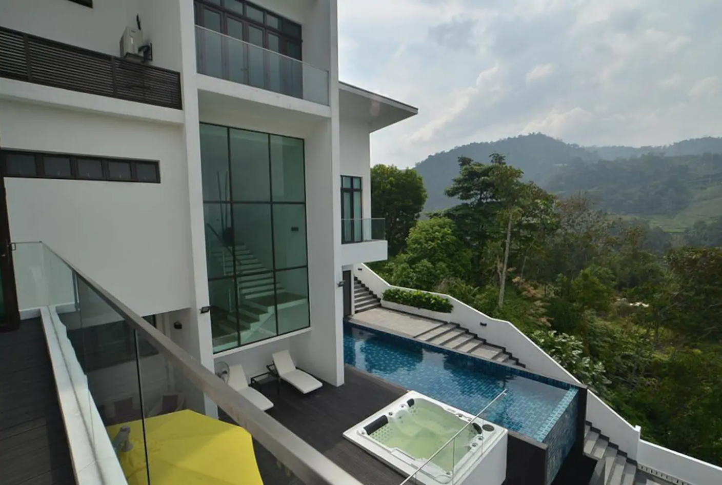 10 Huge Villas In Malaysia That Are Worth Every Penny