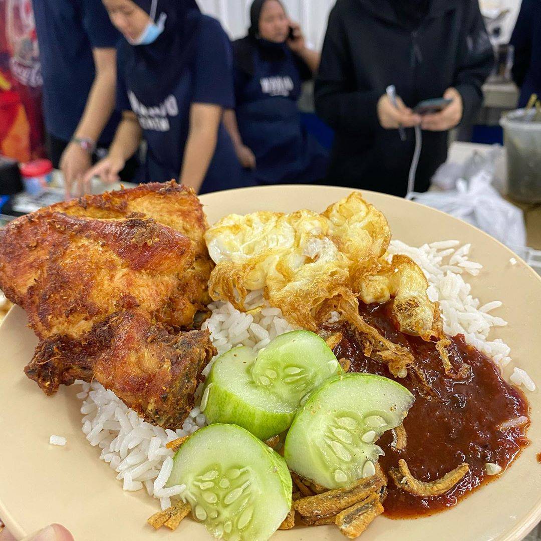 Popular Malaysia - Nasi Lemak Wanjo Kampung Baru