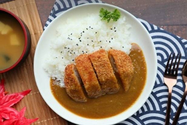 rice with tonkatsu and curry