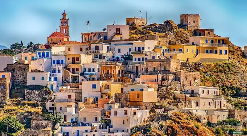Top 5 Destinations in Greece For A Family Holiday