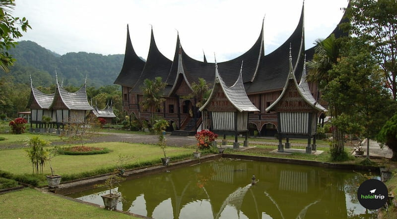 10 Rumah Adat Populer di Indonesia