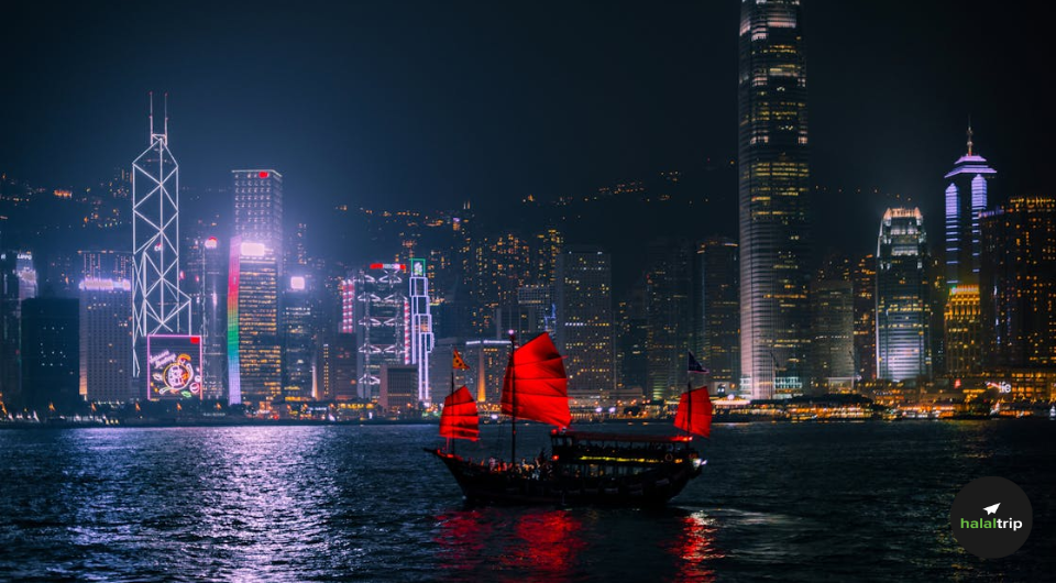 Where Streets Come Alive: Tsim Sha Tsui Muslim-friendly Crescent Rated Hotels