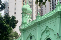 3 Muslim-Friendly Hotels Just Steps from Hong Kong Mosques