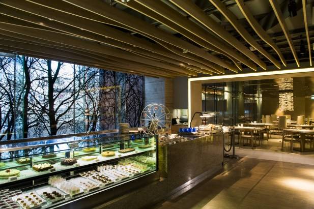 I-O-N Wong Chuk Hang Nina Hotel - Upscale Muslim-Friendly Restaurant