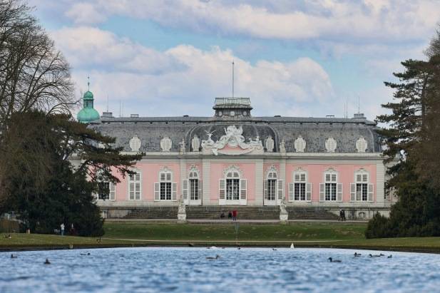 Schloss Benrath Dusseldorf - Muslim-Friendly Cities in Germany