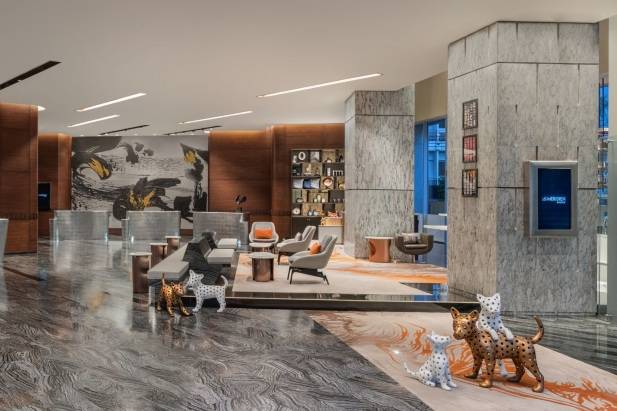 Le Meridien Bangkok Art Lobby