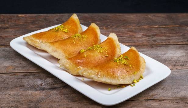 Ramadan Food: Qatayef Egypt