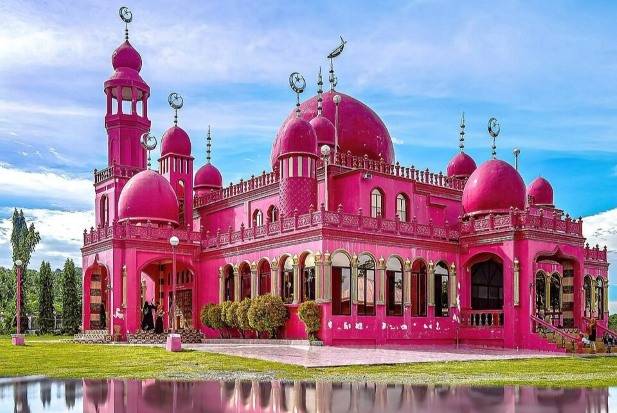Dimaukom Pink Mosque Philippines