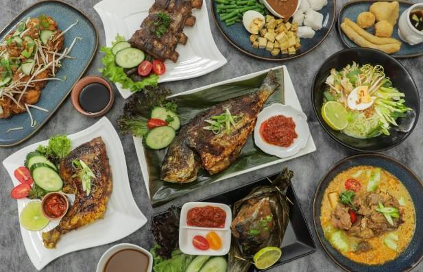 Praboemoelih Halal Indonesian Restaurant Den Haag Netherlands