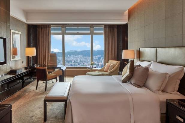 The Ritz-Carlton Hong Kong Muslim-friendly Hotel