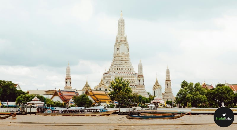 Spires, Souks, and Street Food: The Ultimate 3-Day Muslim-Friendly Guide to Bangkok